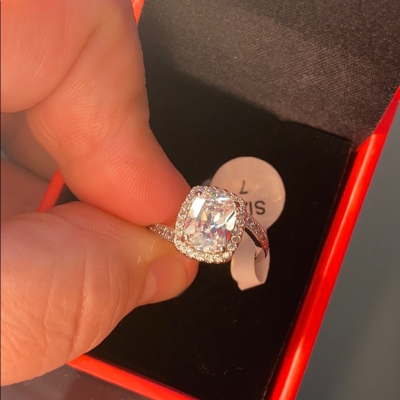 Peermont Engagement Ring - Picture 1 of 5